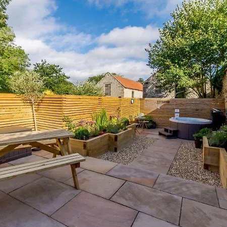 Casa vacanze Rinstone Lodge, Thornton-le-dale. Moors With Hot Tub