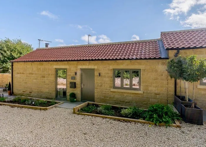 Rinstone Lodge, Thornton-le-dale. Moors With Hot Tub Holiday home
